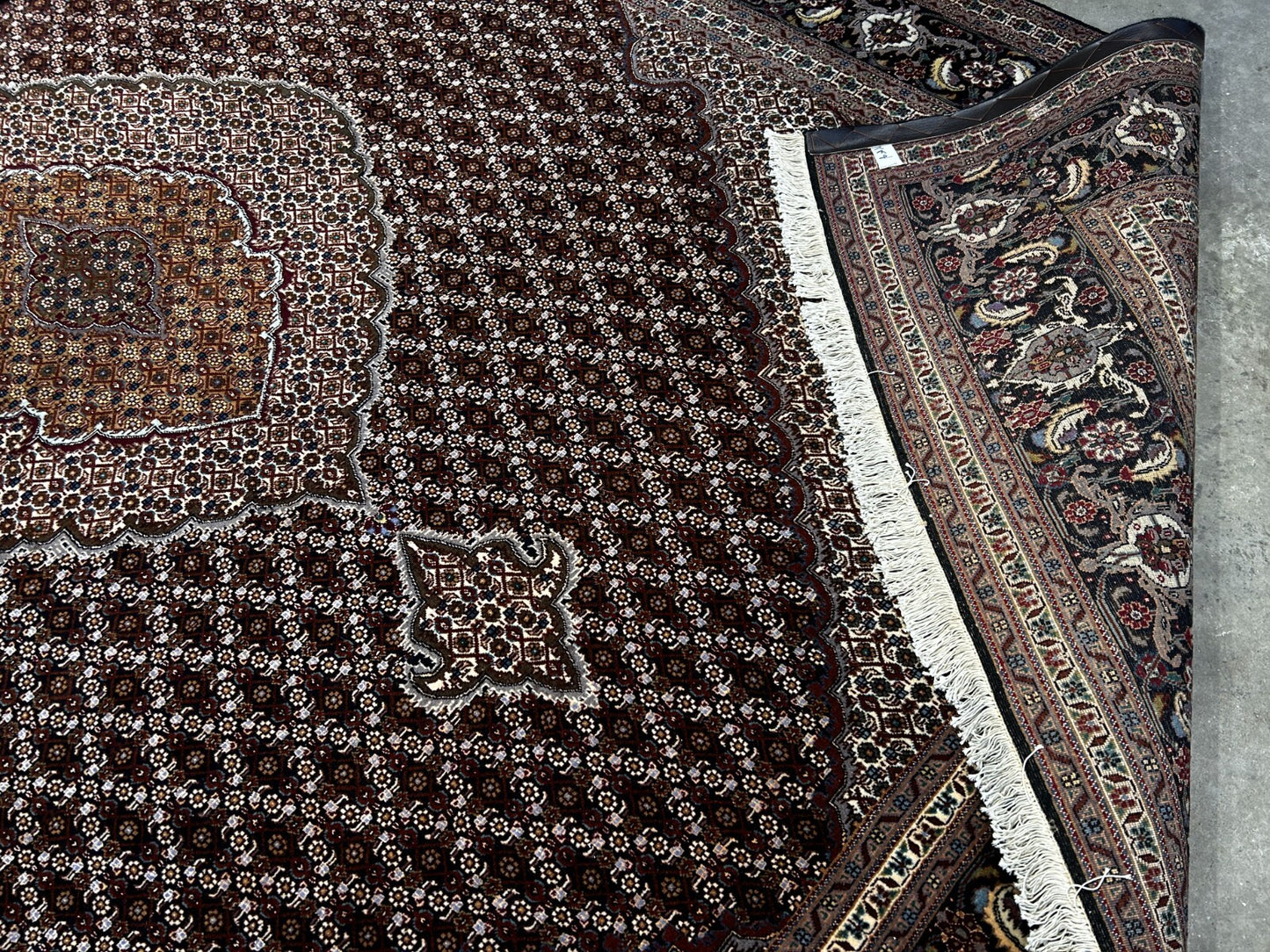 8'4"x11'3" Fine Hand-Knotted Wool & Silk Oriental Rug - Area Carpet