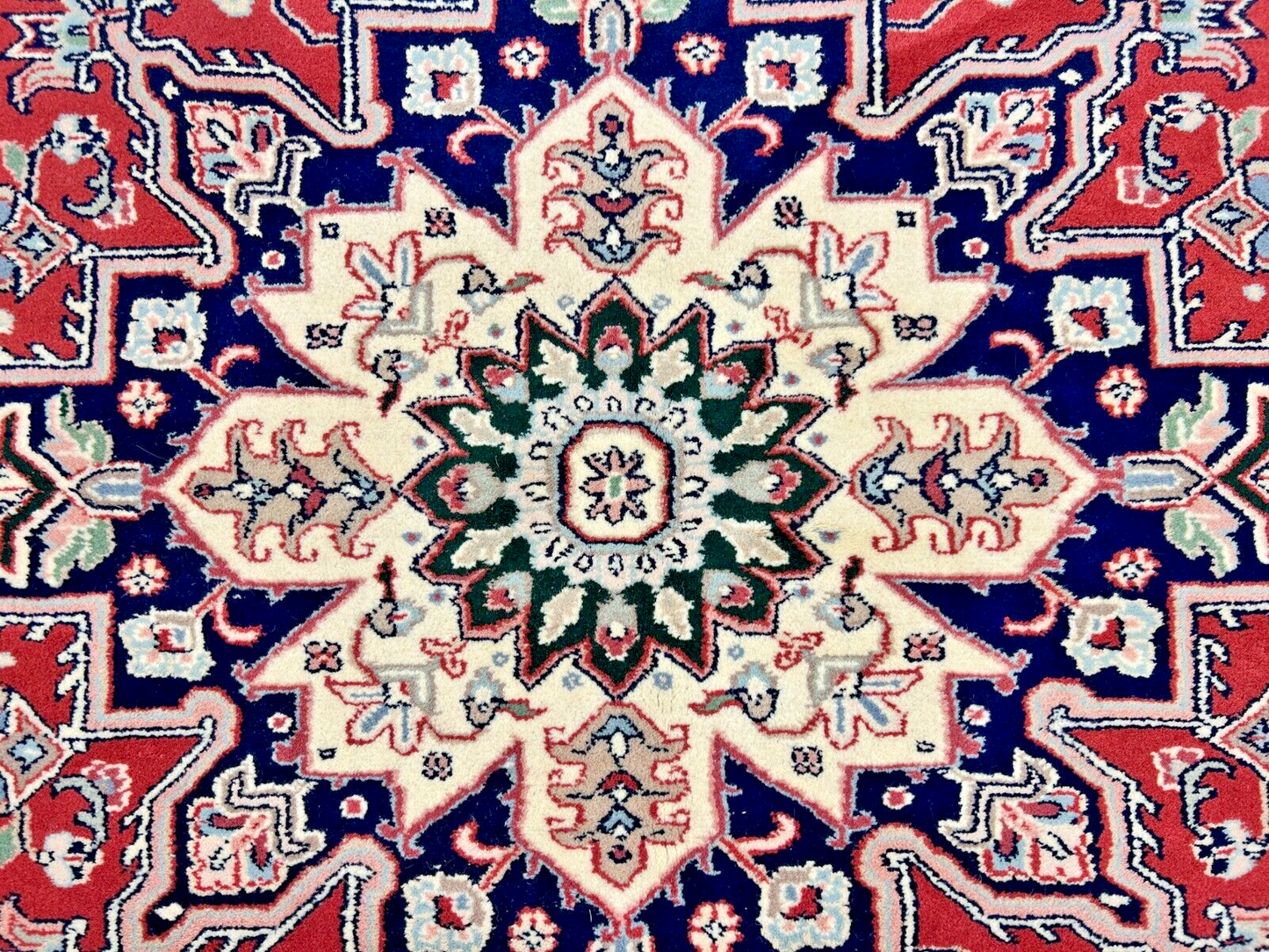 9' x 12' Hand-Knotted 100% Wool Carpet - Herize Design Area Rug