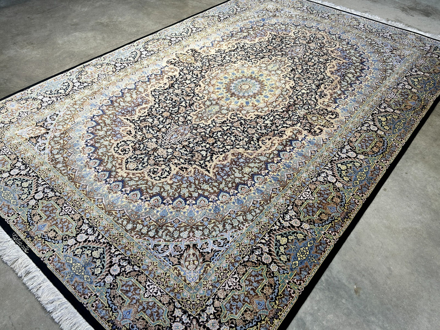 6'5"x9'10" Exquisite Hand-Knotted 100% Silk Qume Rug