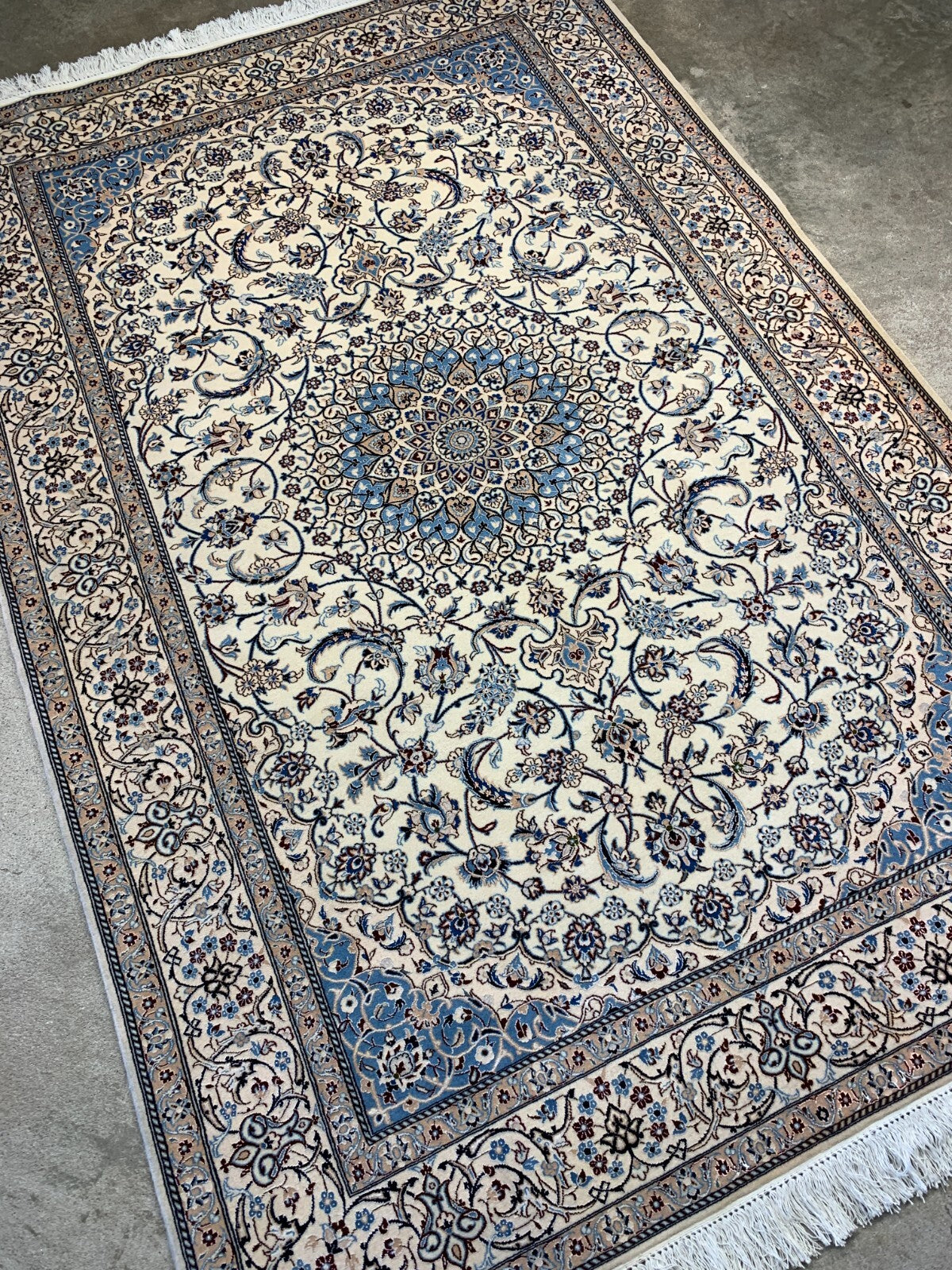 4'2"x6'7" Fine Hand-Knotted Wool & Silk Blend Naine Carpet - Area Rug