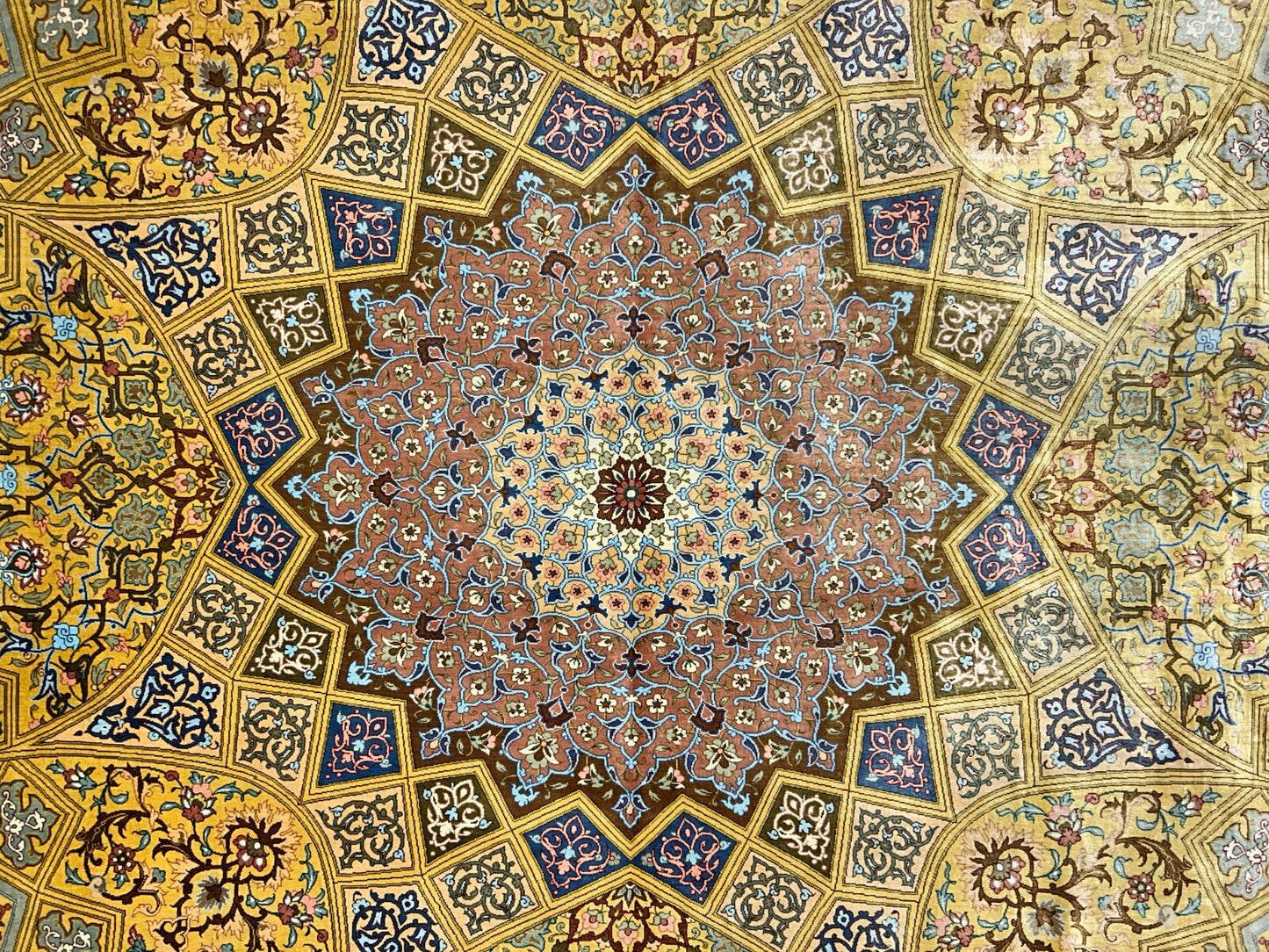 9'8"x12'11" Exquisite Signed Hand-Knotted 100% Silk Qume Rug