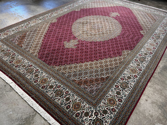 8'2"x11'6" Fine Hand-Knotted Wool & Silk Oriental Rug - Area Carpet