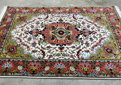 3'0"x5'0'' Hand-Knotted Silk & Wool Tabrize Area Rug