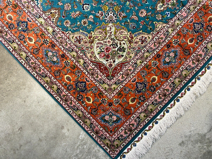 5'9"x9'5" Extra-Fine Hand-Knotted Wool & Silk Blend Tabrize Carpet - Area Rug