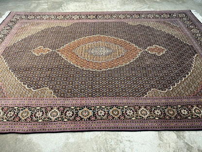 6'7"x9'9" Fine Hand-Knotted Wool & Silk Blend Tabrize Mahi Area Rug