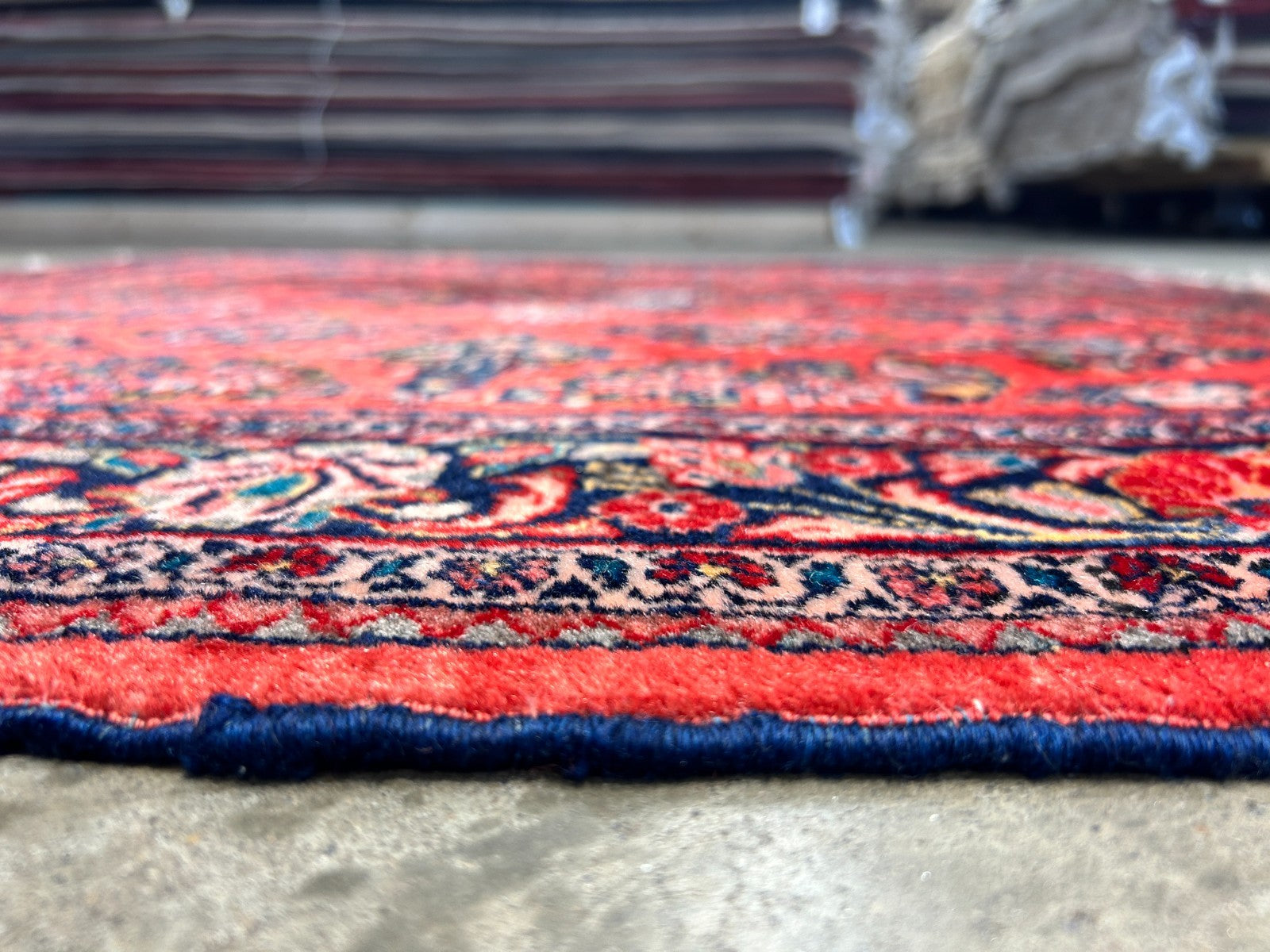 Collector Antique - 4'x4' Hand-Knotted 100% Wool Pile Sarouke Rug