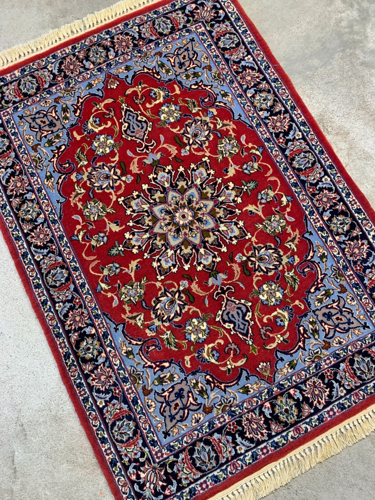 2'4"x3'3" Fine Hand-Knotted Wool & Silk Isfahane Mahi Rug