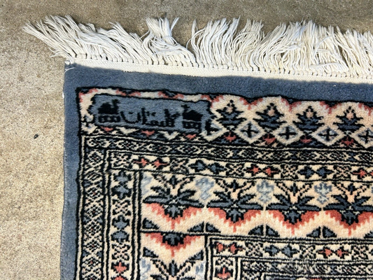 5'3"x7'7" Antique Hand-Knotted Wool Oriental Rug - Area Carpet