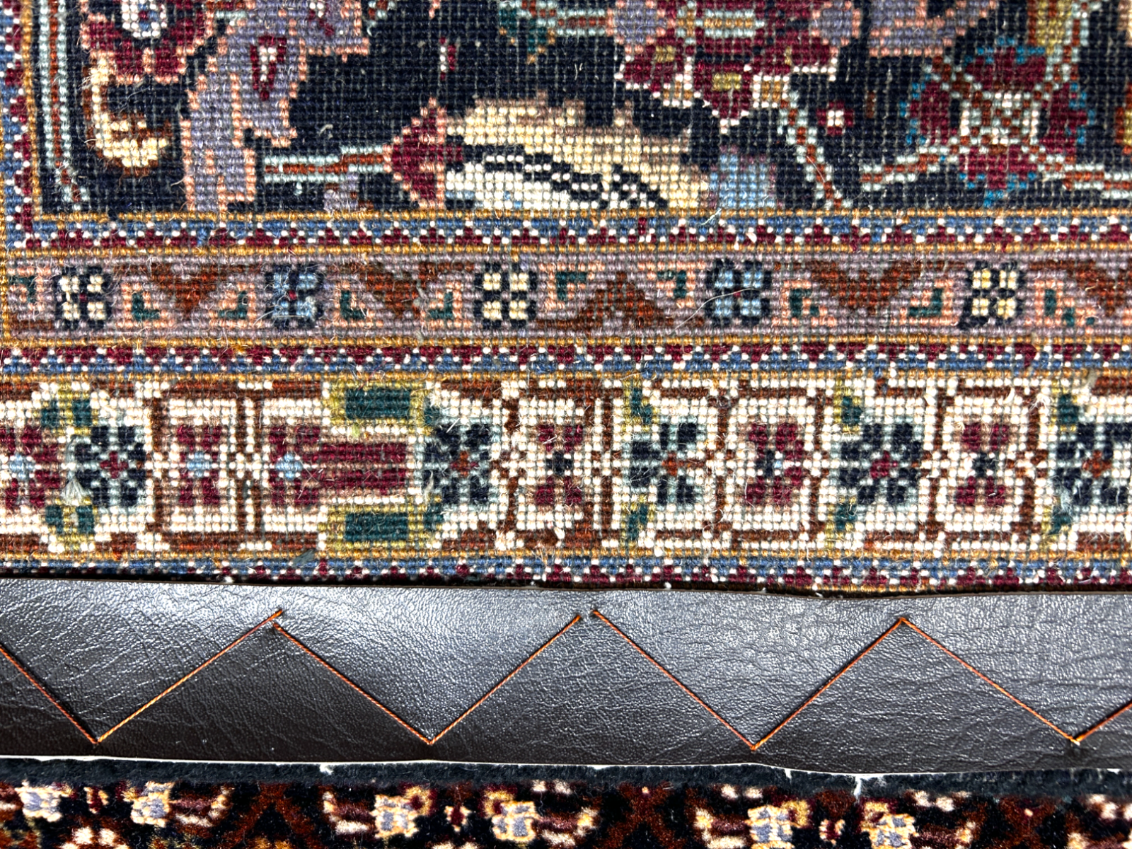 8'4"x11'3" Fine Hand-Knotted Wool & Silk Oriental Rug - Area Carpet