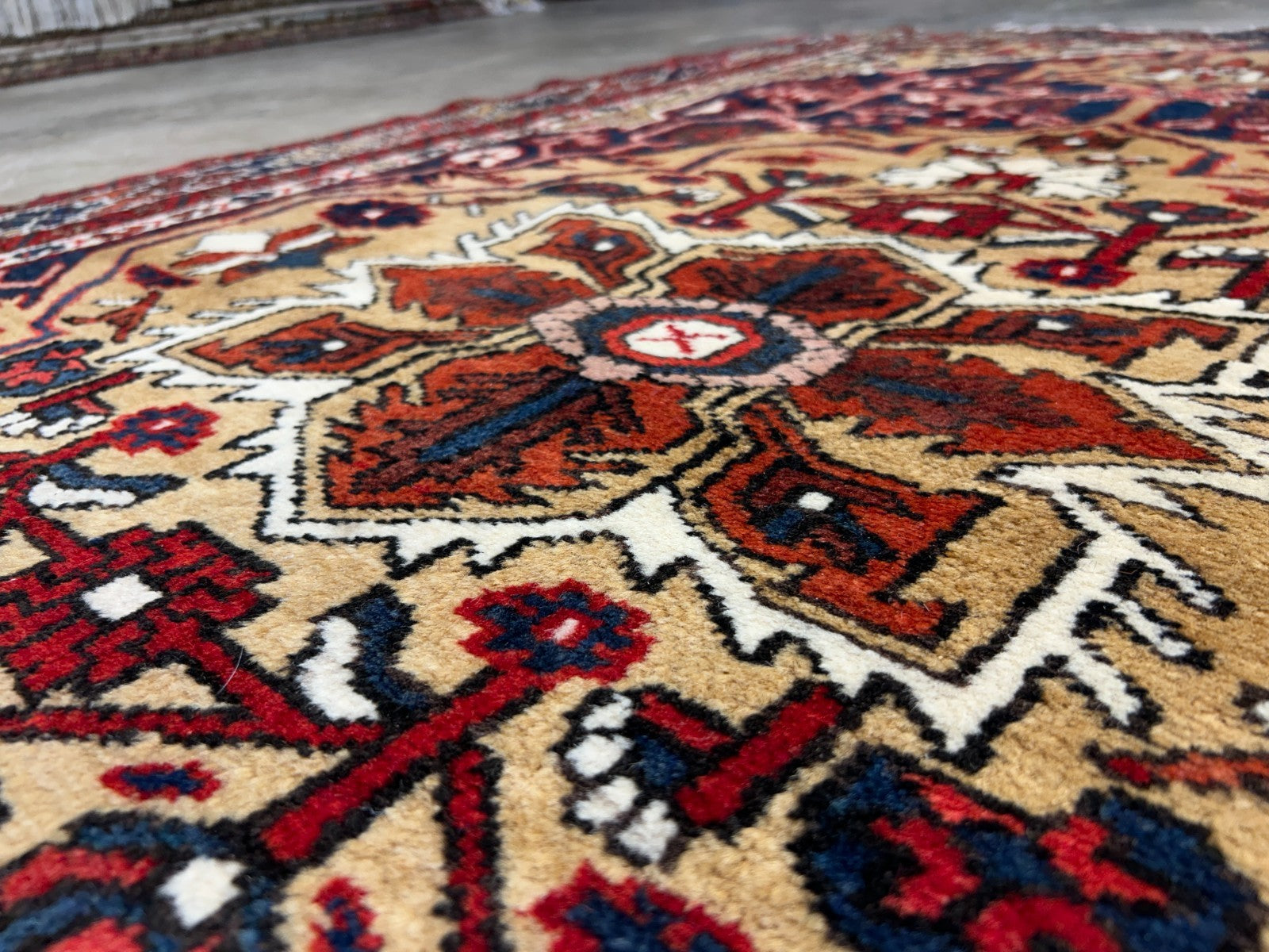 4'6"x7'4" Hand-Knotted 100% Wool Pile Herize Area Rug - Carpet