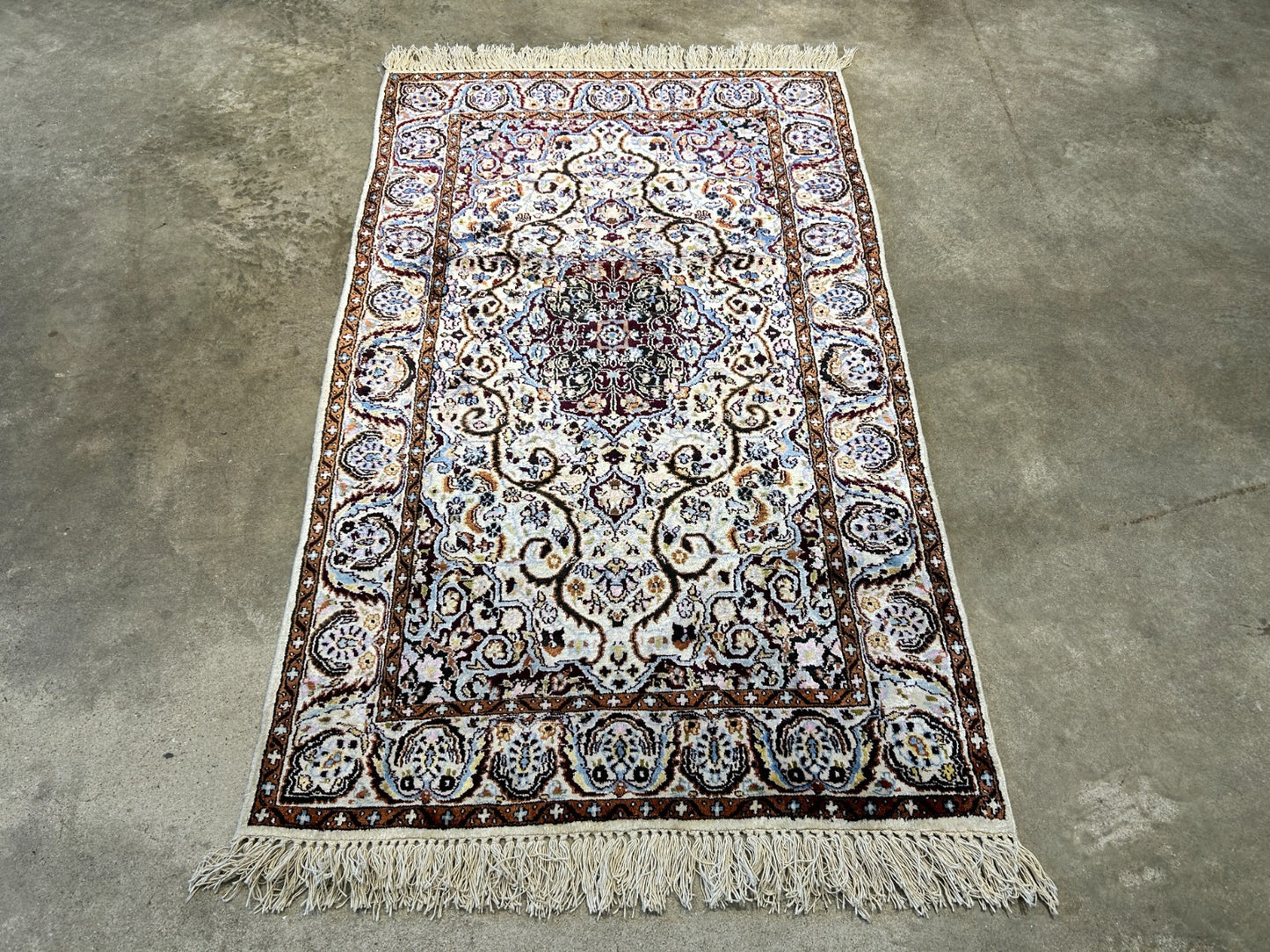 3'x5' Hand-Knotted 100% Kashmiri Silk Oriental Rug