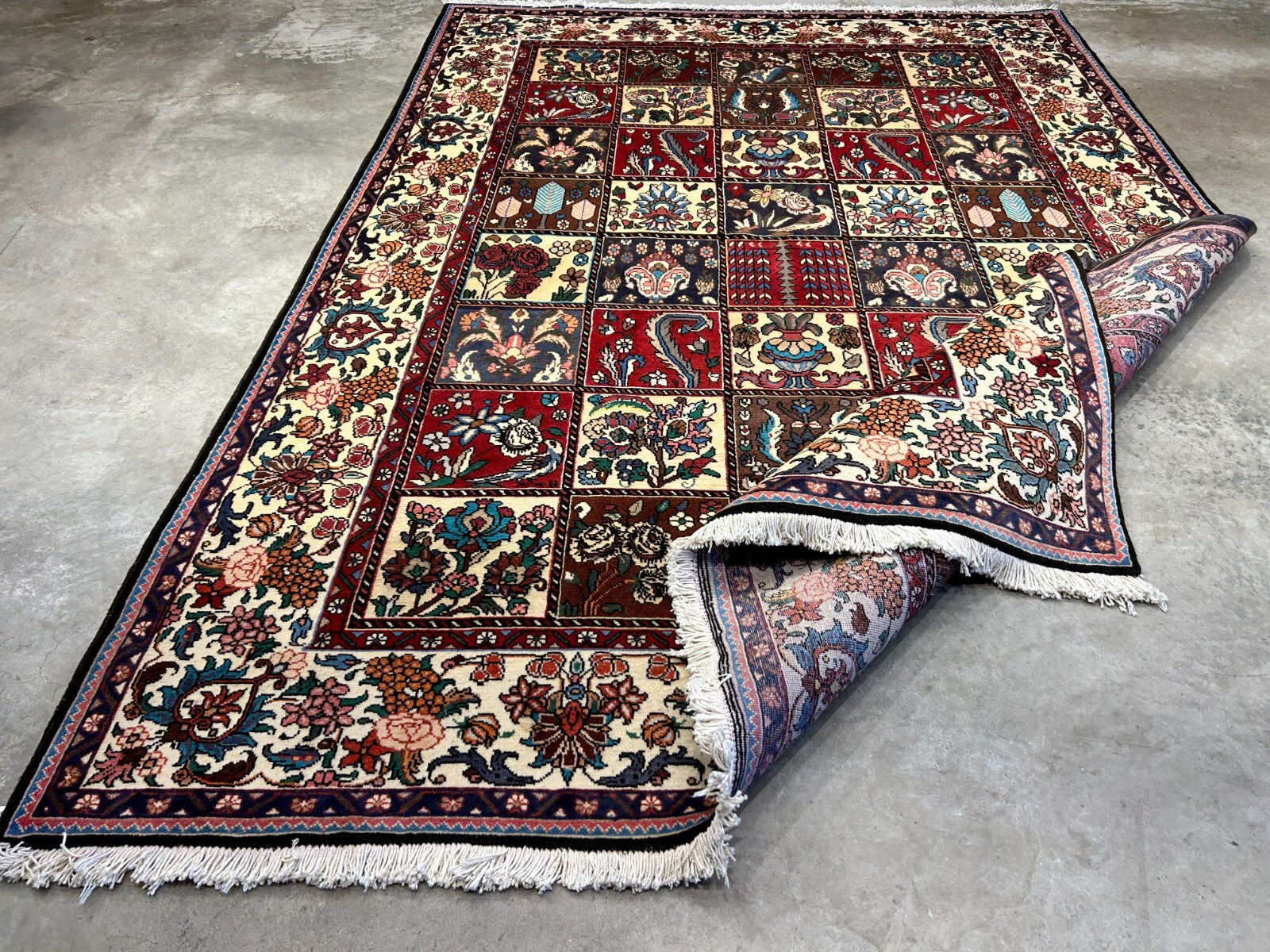 6'9"x9'5" Hand-Knotted 100% Lamb Wool Bakhtiarie Carpet - Area Rug