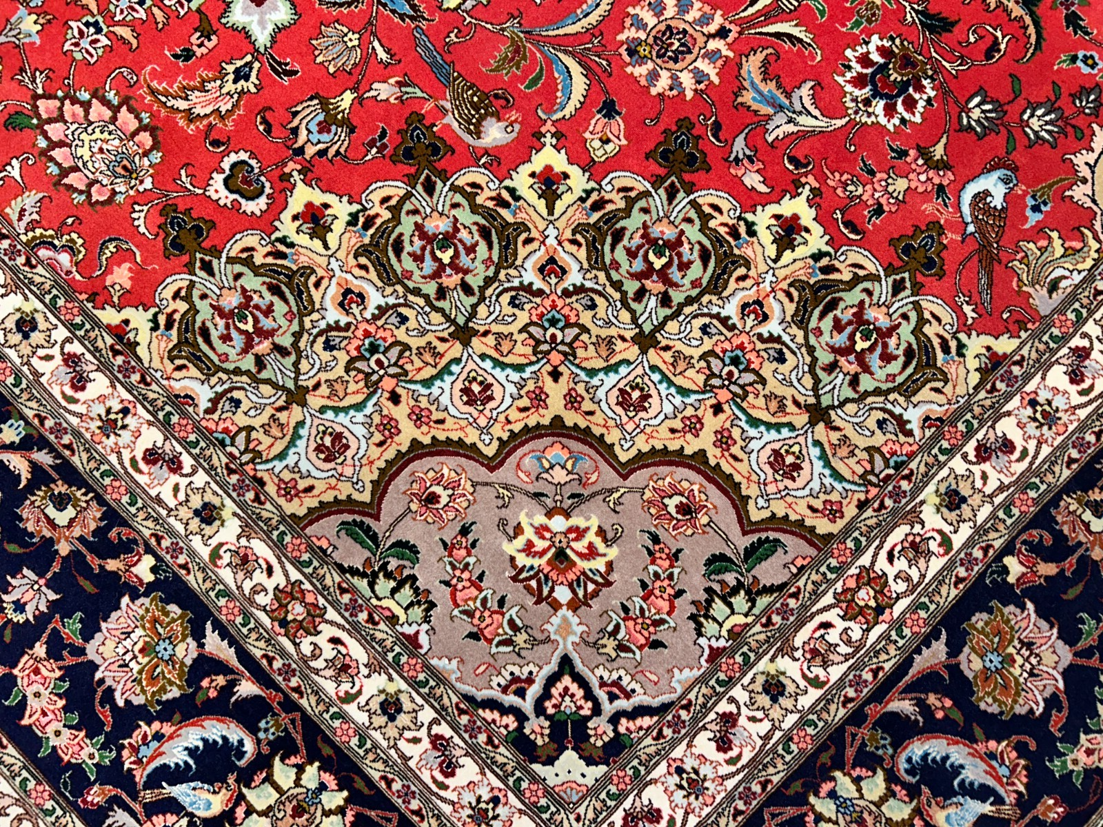 9'11"x12'10" Fine Hand-Knotted Wool & Silk Tabrize Rug