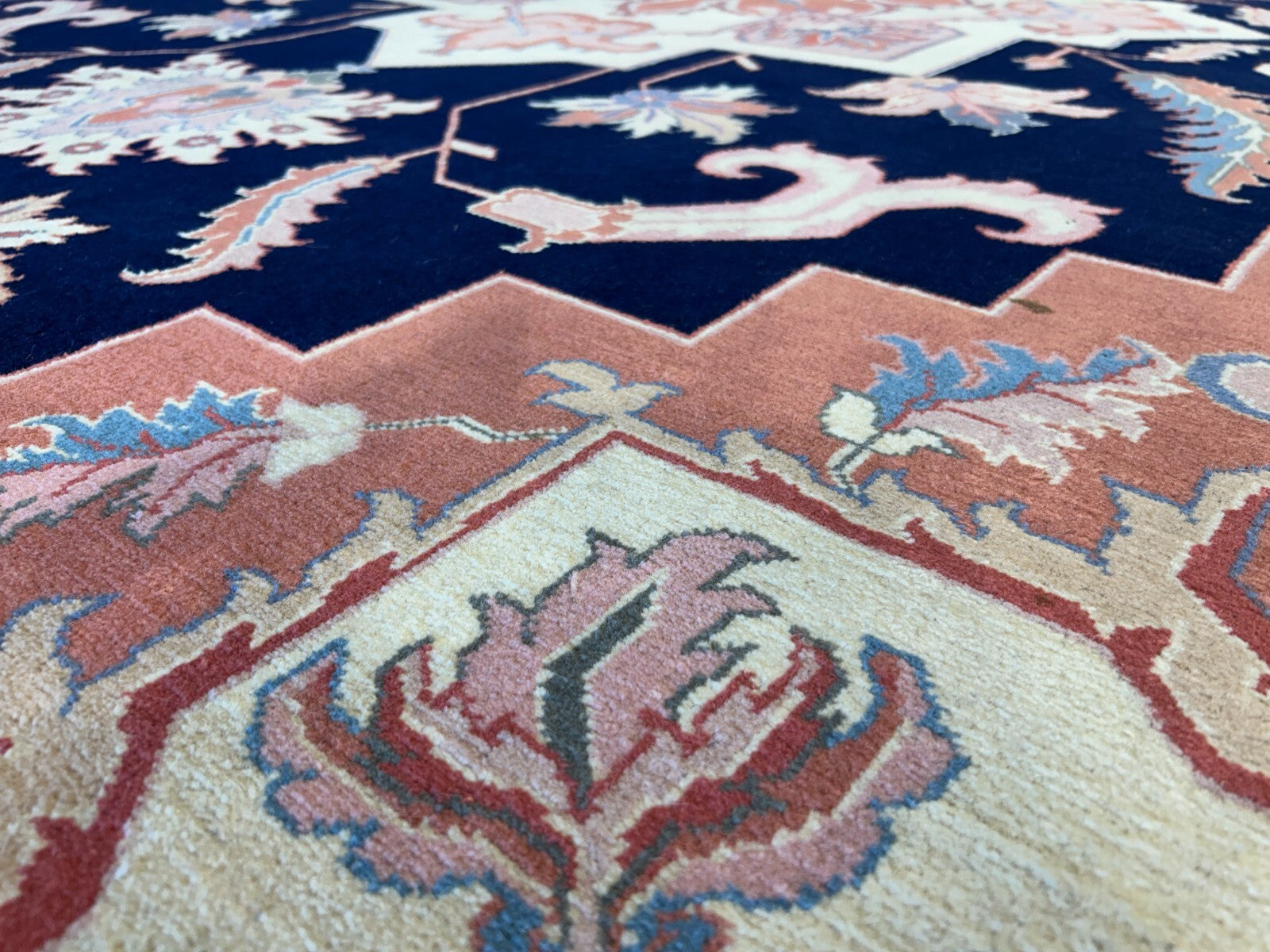 8'10"x11'11" Hand-Knotted 100% Wool Pile IndoHeriz Rug