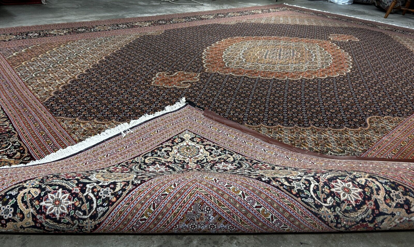 8'4"x11'6" Fine Hand-Knotted Wool & Silk Oriental Rug - Area Carpet
