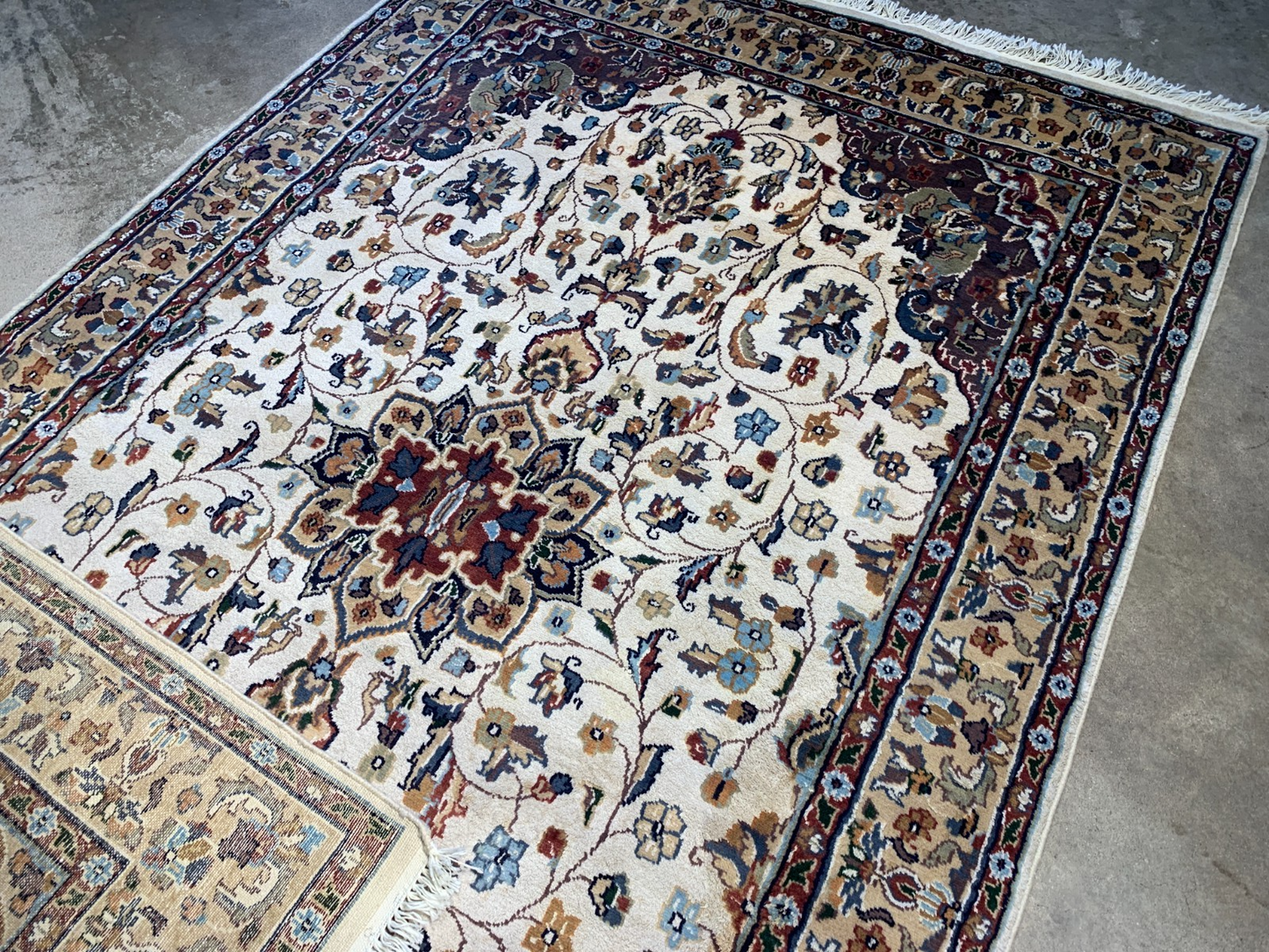 4'11"x8' Hand-Knotted 100% Kashmiri Silk Oriental Rug
