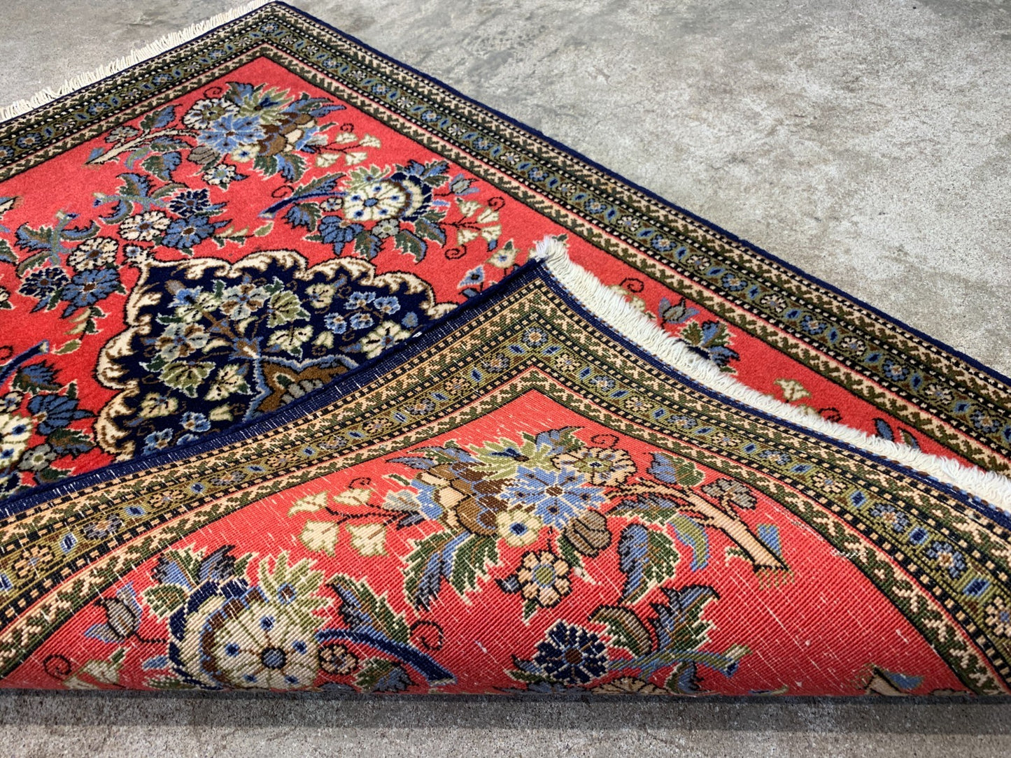 2'x3' Very Fine Hand-Knotted 100% Wool Qume Rug