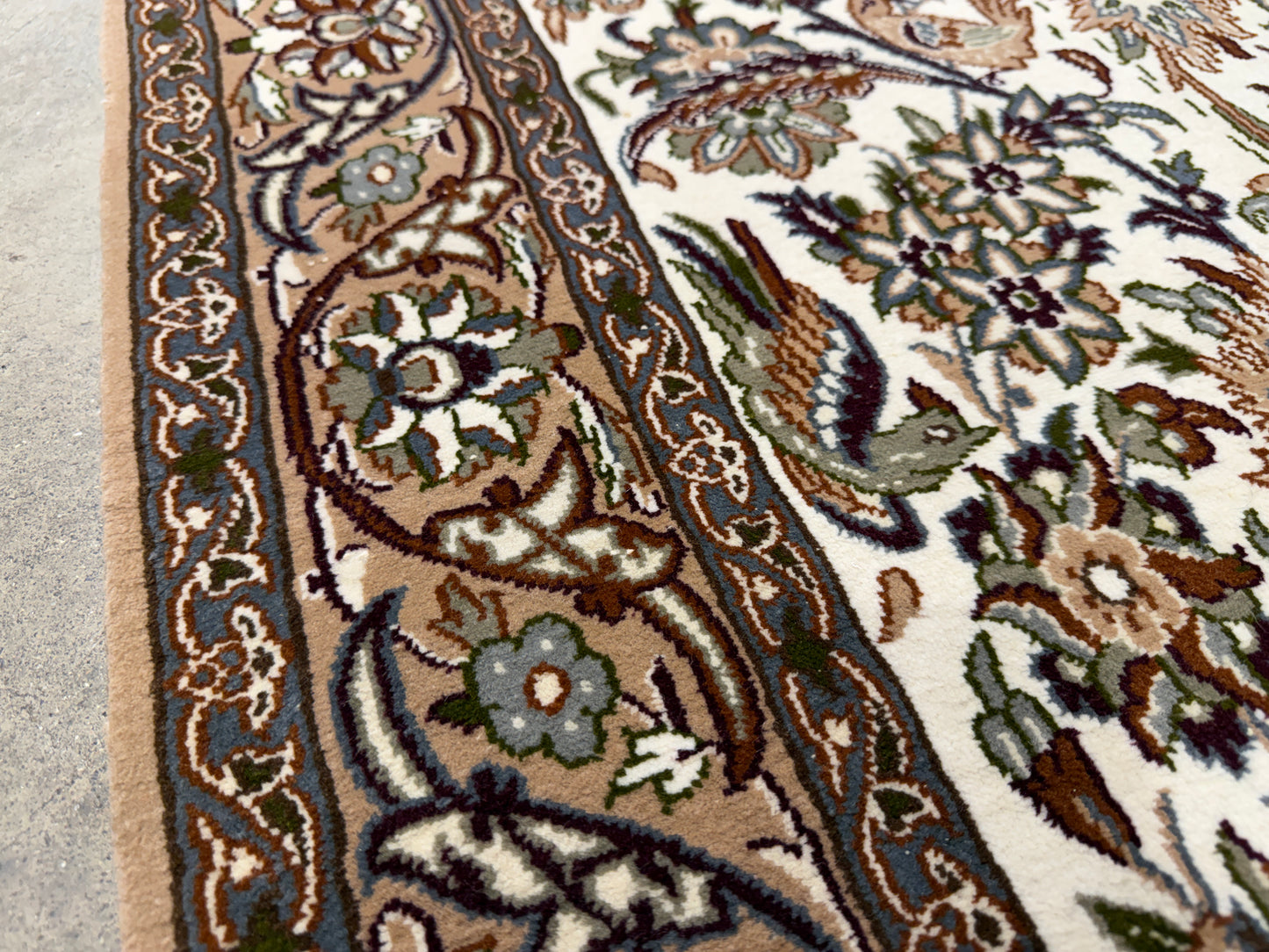 Hand-Knotted Pictorial Persian Isfahan Rug - 3’7”x5’10”