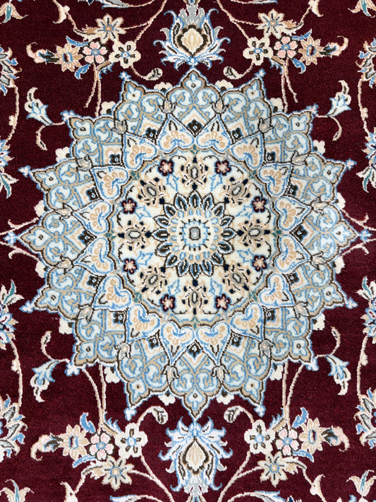 Hand-Knotted 6 La Persian Nain Rug - 4'1"x6'4"