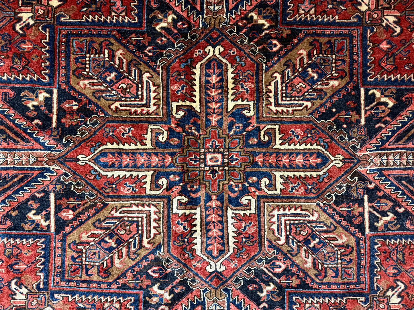 Hand-Knotted Persian Heriz Mehrava Rug - 9’8”x12’8”