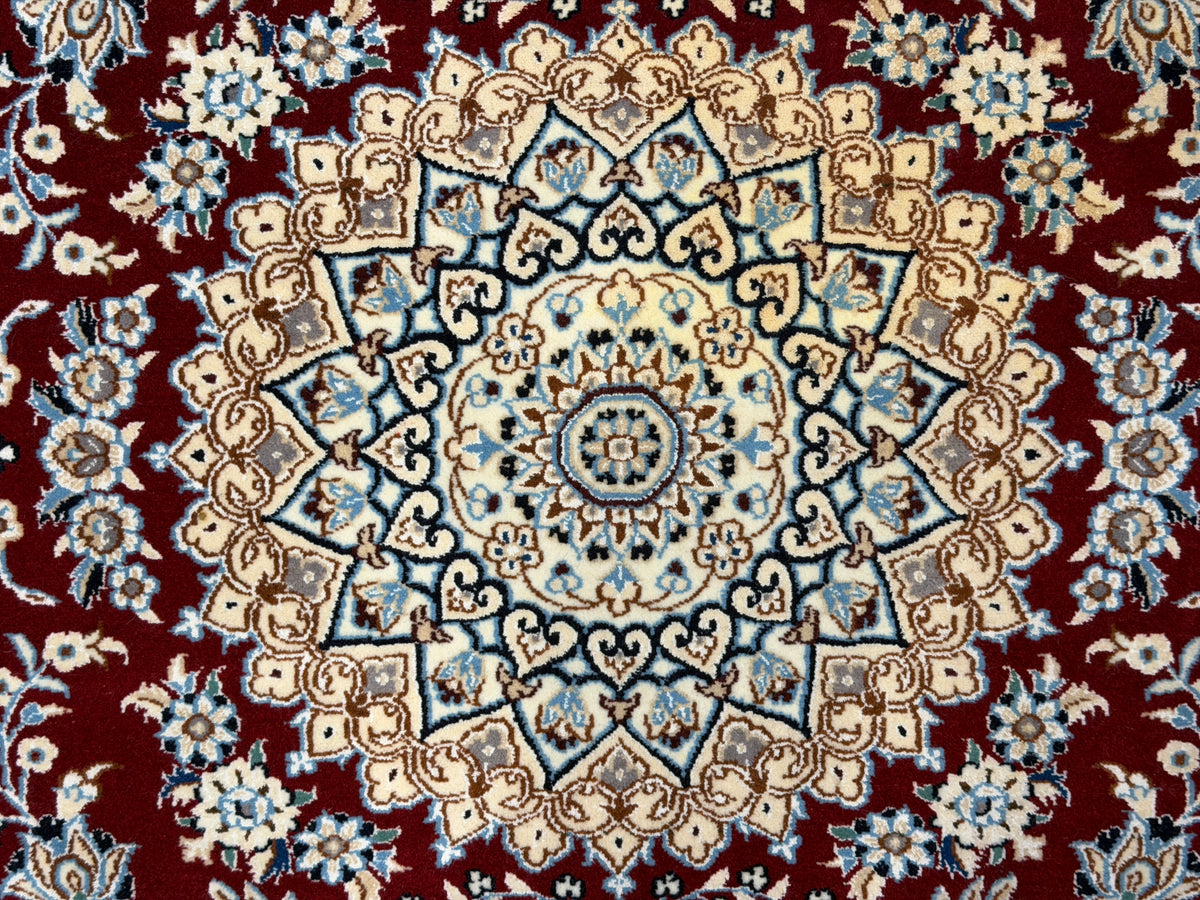 Hand-Knotted 6 La Persian Nain Rug - 4'5"x6'11"