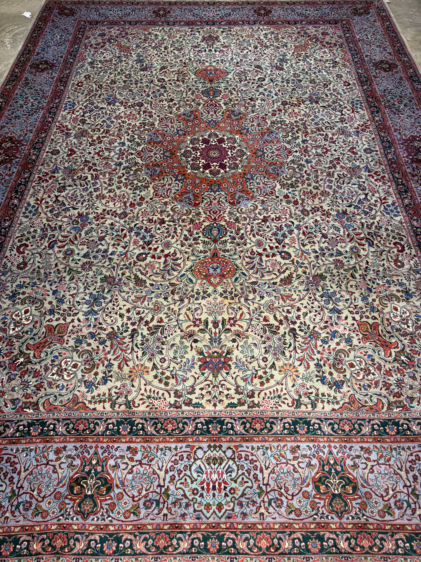 9’11”x13’5” Hand-Knotted Fine Wool Persian Kashan Area Rug