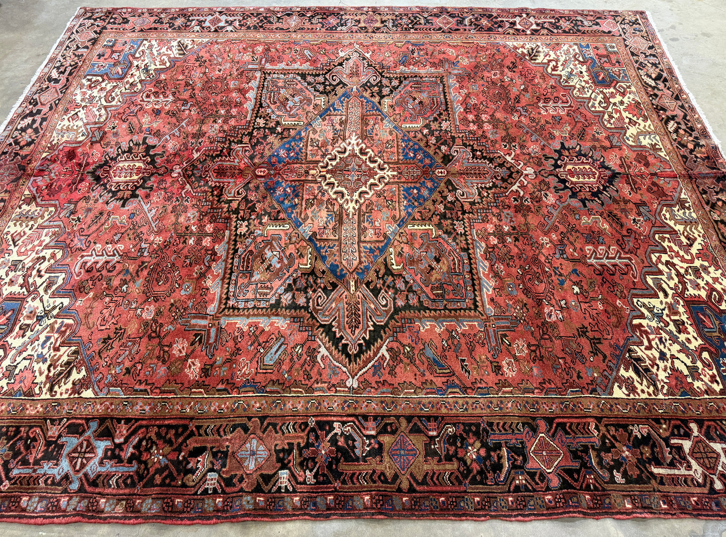 9’9”x11’2” Hand-Knotted Persian Heriz Rug