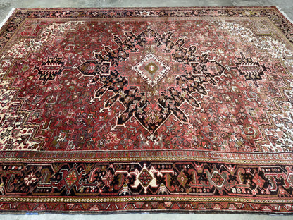 9’10”x13’ Hand-Knotted Persian Heriz Area Rug