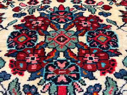 Hand-Knotted Persian Hamadan Rug - 5'2"x10'11"