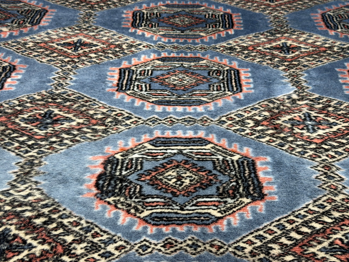 Hand-Knotted Bokhara Rug - 5'3"x7'7"