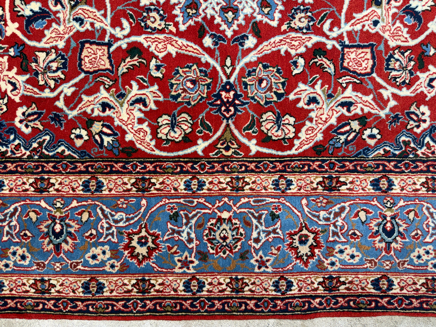 Hand-Knotted Persian Isfahan Rug - 5’2”x6’9”