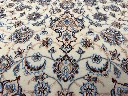 Hand-Knotted 6 La Persian Nain Rug - 4’11”x7’2”