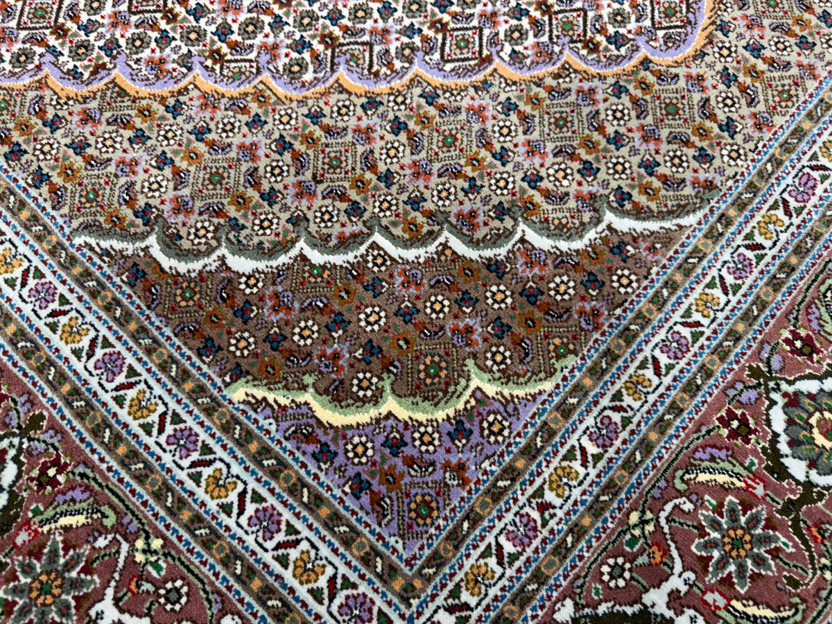 Hand-Knotted Persian Tabriz Mahi Rug - 4'9"x6'5"