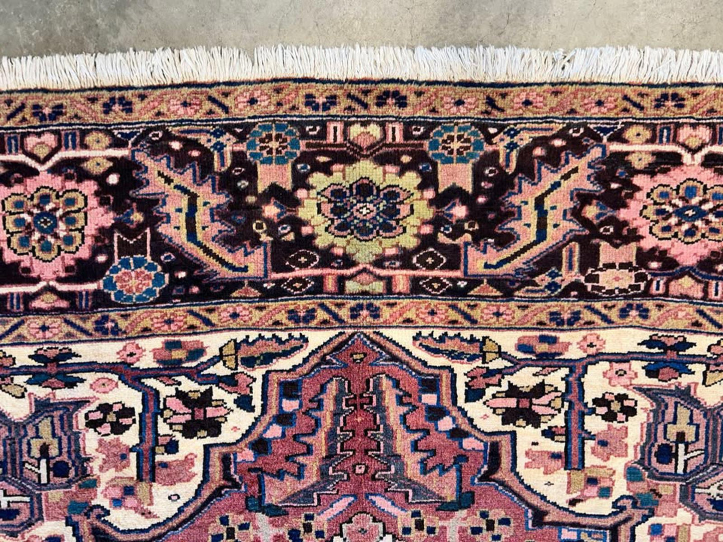 8’ x 11’3” Hand knotted Persian Heriz Rug