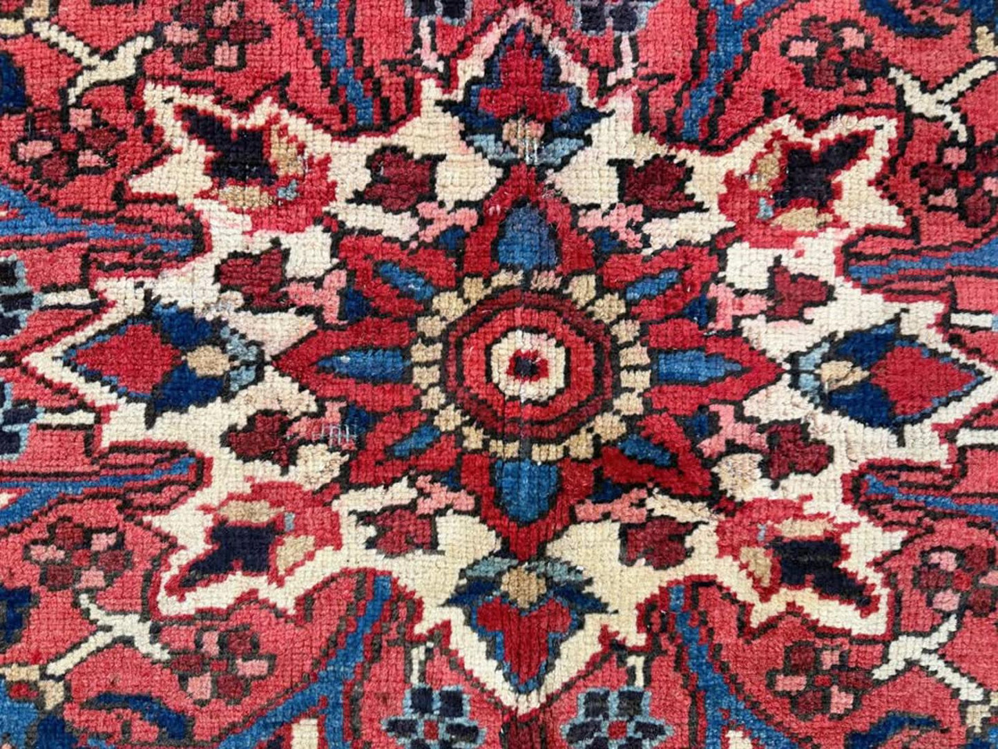 8’7”x12’6” Vintage Handmade Bakhtiari Rug