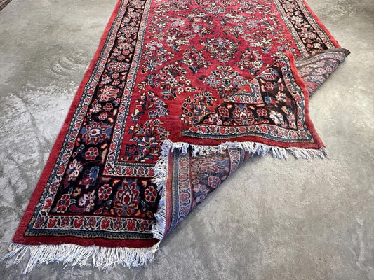 5’7”x14’8” Antique Hand-knotted Wool Sarouk Runner Rug - Handmade Red 5x14