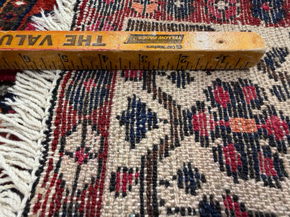 Hand-Knotted Persian Bakhtiari Rug - 7'1"x10'1"
