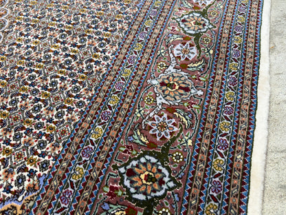 Hand-Knotted Persian Tabriz Mahi Rug - 4'9"x6'7"
