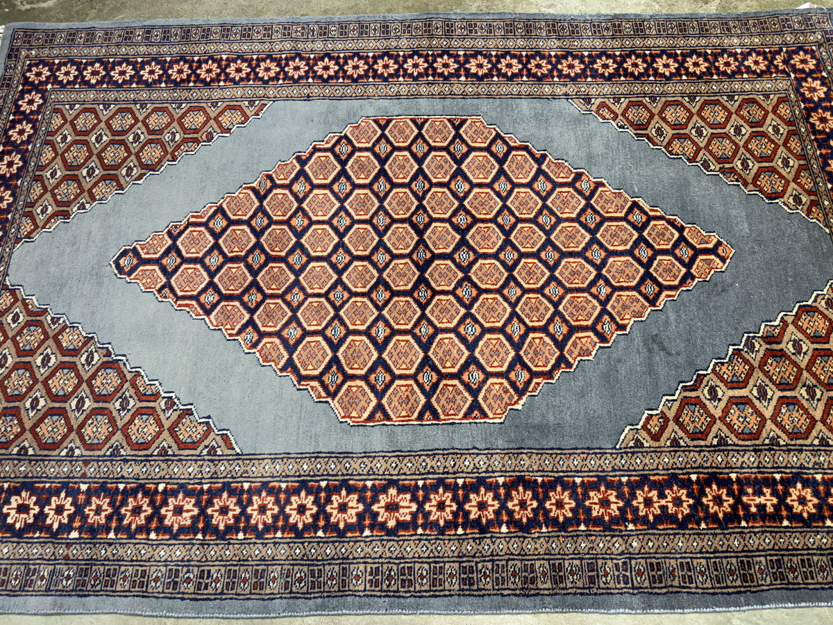 Hand-Knotted Bokhara Rug - 3'11"x6'