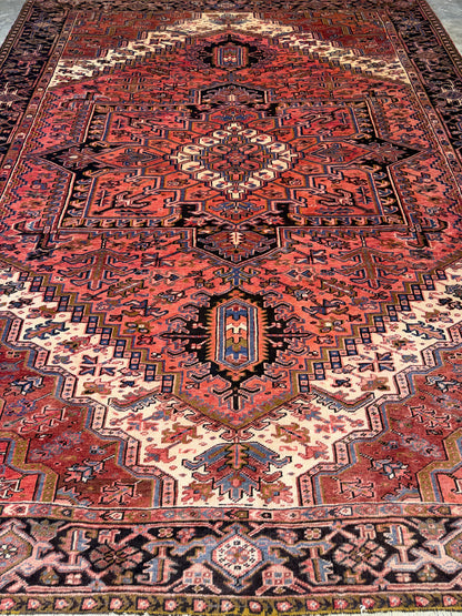 9’10”x12’5” Hand-Knotted Persian Heriz Area Rug