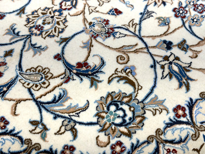 Hand-Knotted 6 La Persian Nain Rug - 5’5”x9’1”