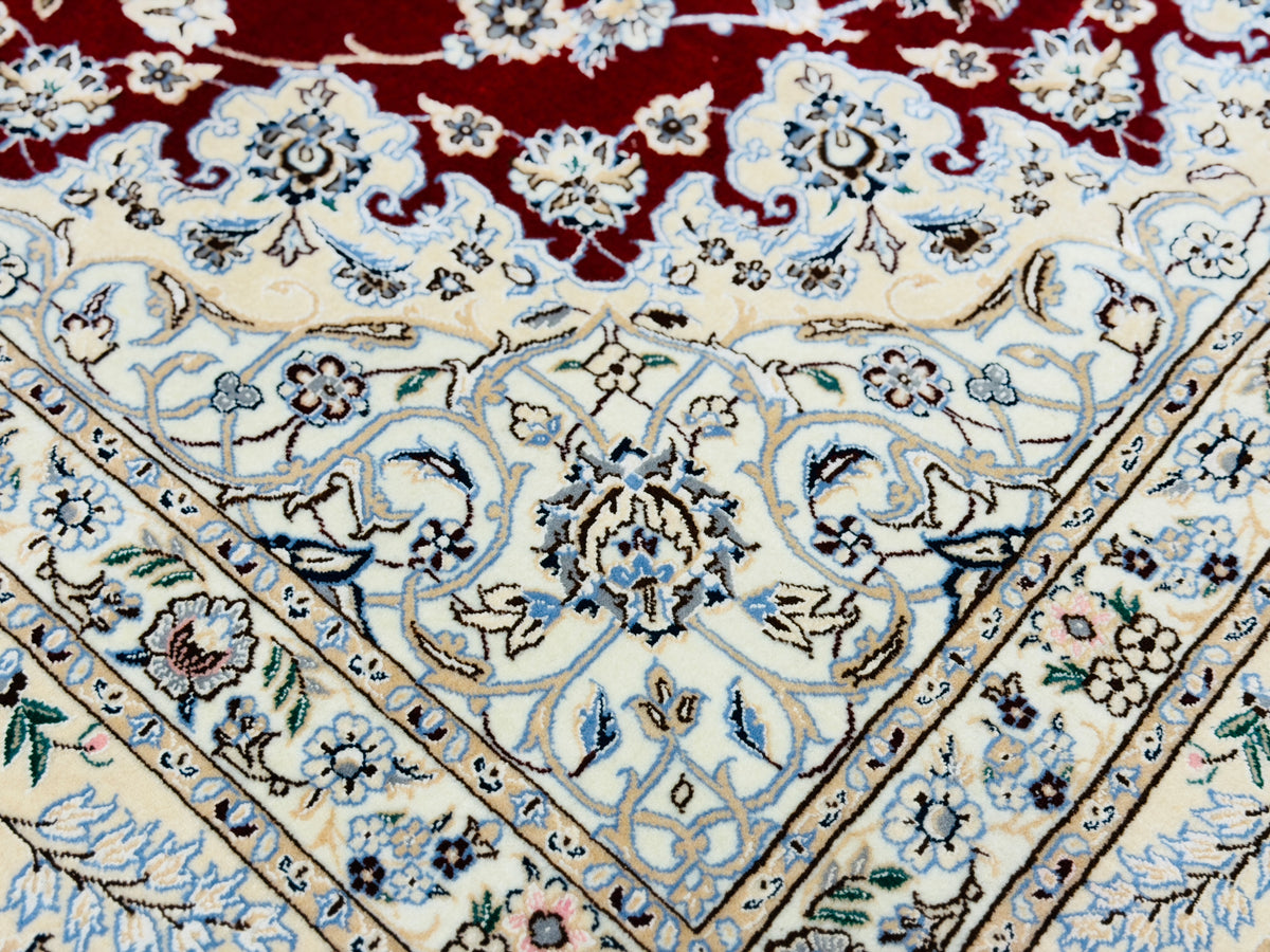 Hand-Knotted 6 La Persian Nain Rug - 6'7"x9'6"