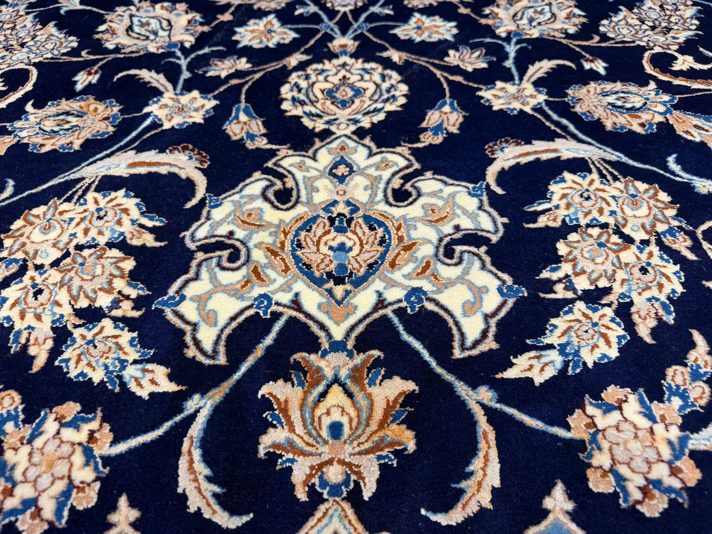 Hand-Knotted 4 La Persian Nain Rug - Signed Habibian - 10'4"x14'3"