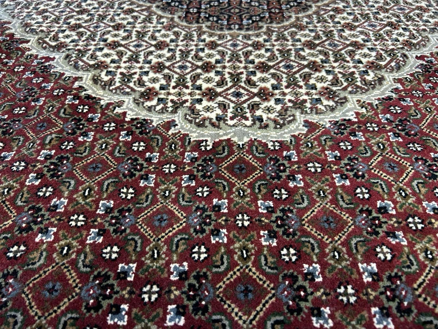 10’ Diameter Hand-knotted Wool Round Area Rug - Handmade Carpet 10x10 Burgandy