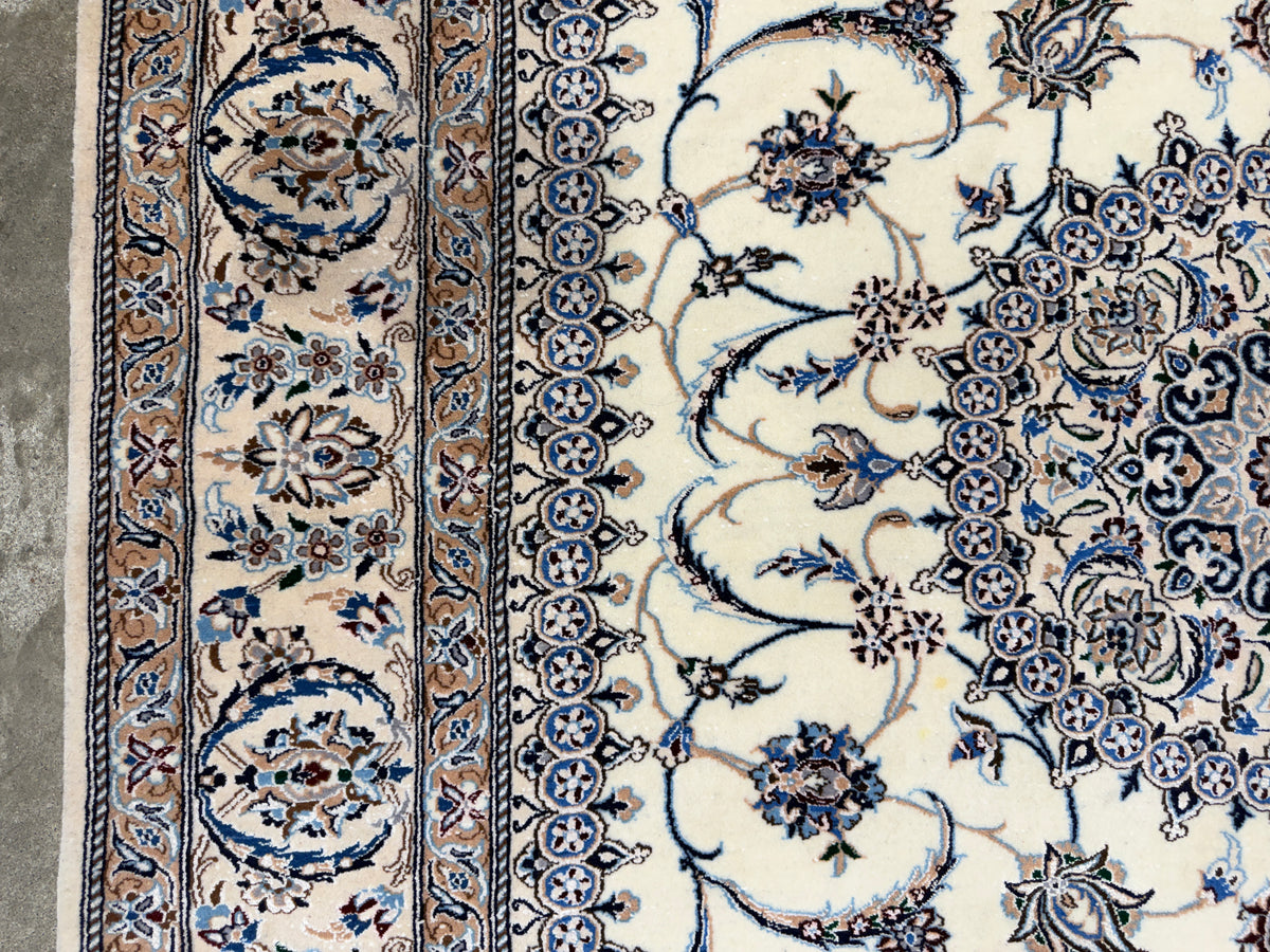 Hand-Knotted 6 La Persian Nain Rug - 4'4"x6'4"