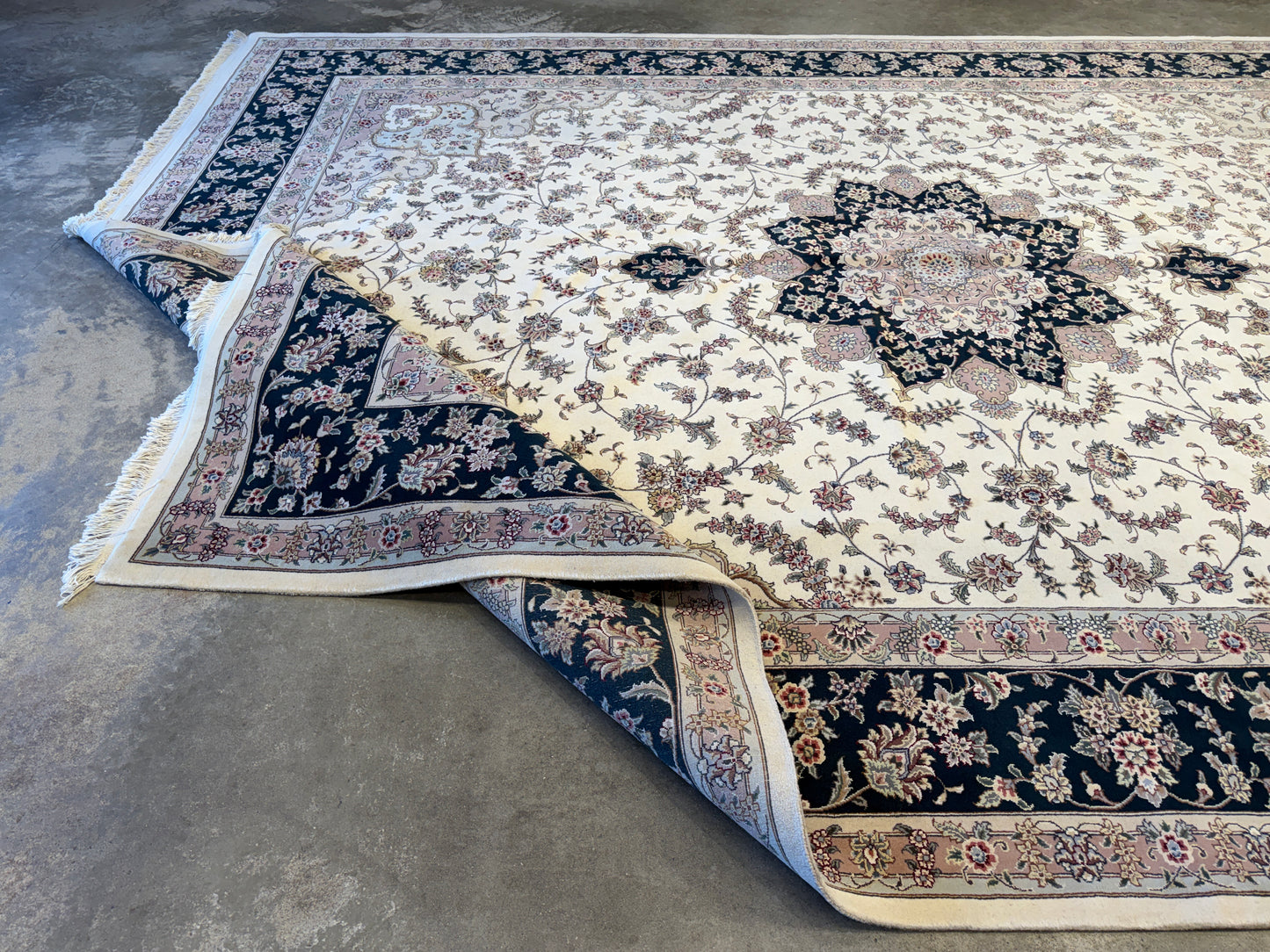 10’x13’8” Hand-Knotted Oriental IndoKashan Area Rug