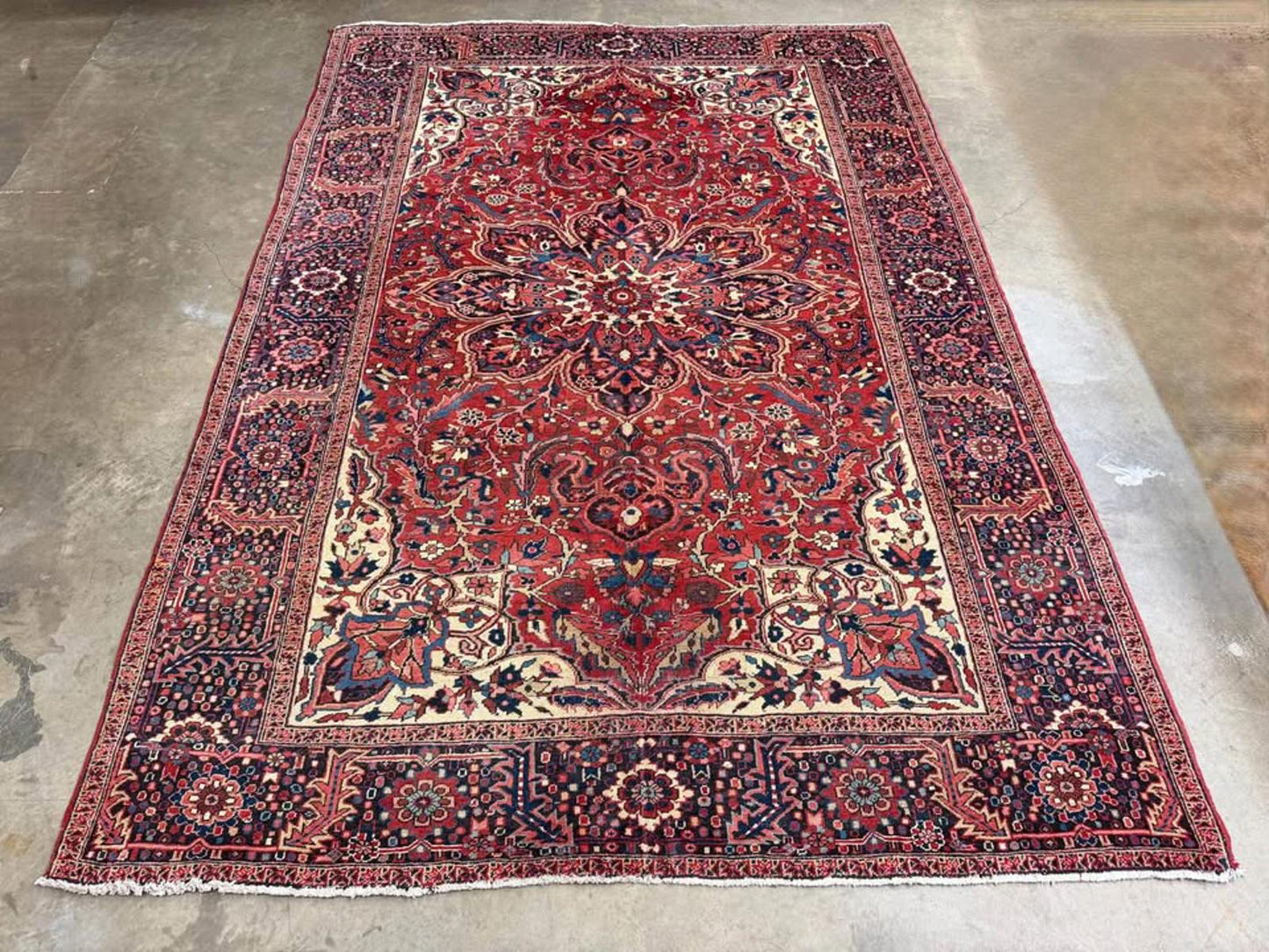 8’7”x12’6” Vintage Handmade Bakhtiari Rug