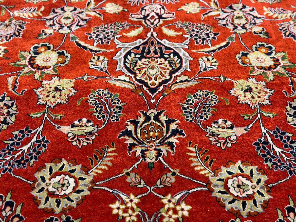 Hand-Knotted 100% Silk Persian Kashan Rug - 6'10"x9'9"