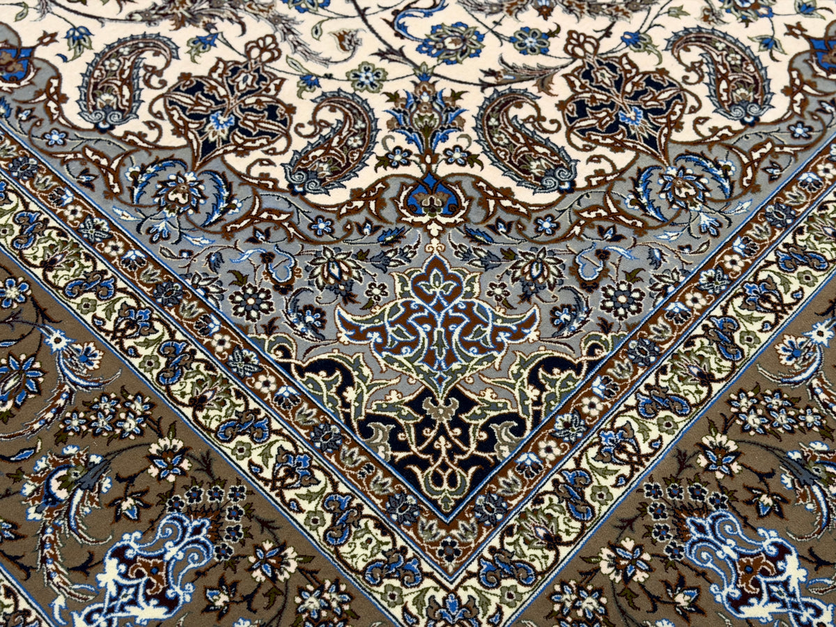 Hand-Knotted Persian Isfahan Rug - Signed Zolfaghari - 6’9”x10’6”