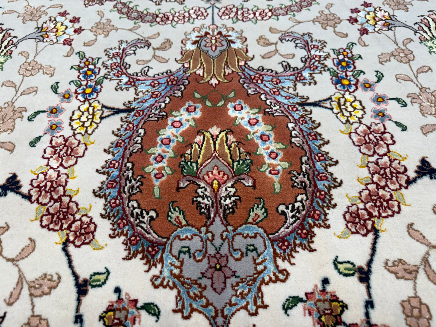 Hand-Knotted 60 Raj Persian Tabriz Rug - 9’10”x13’7”